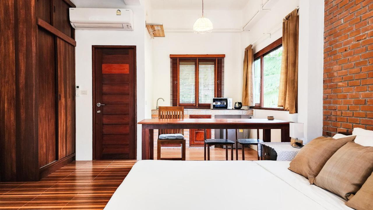 Baan Bhuwann Holiday Apartment Chaloklum Exterior photo