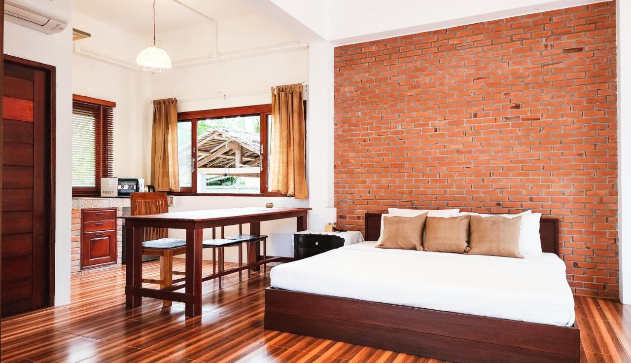 Baan Bhuwann Holiday Apartment Chaloklum Exterior photo