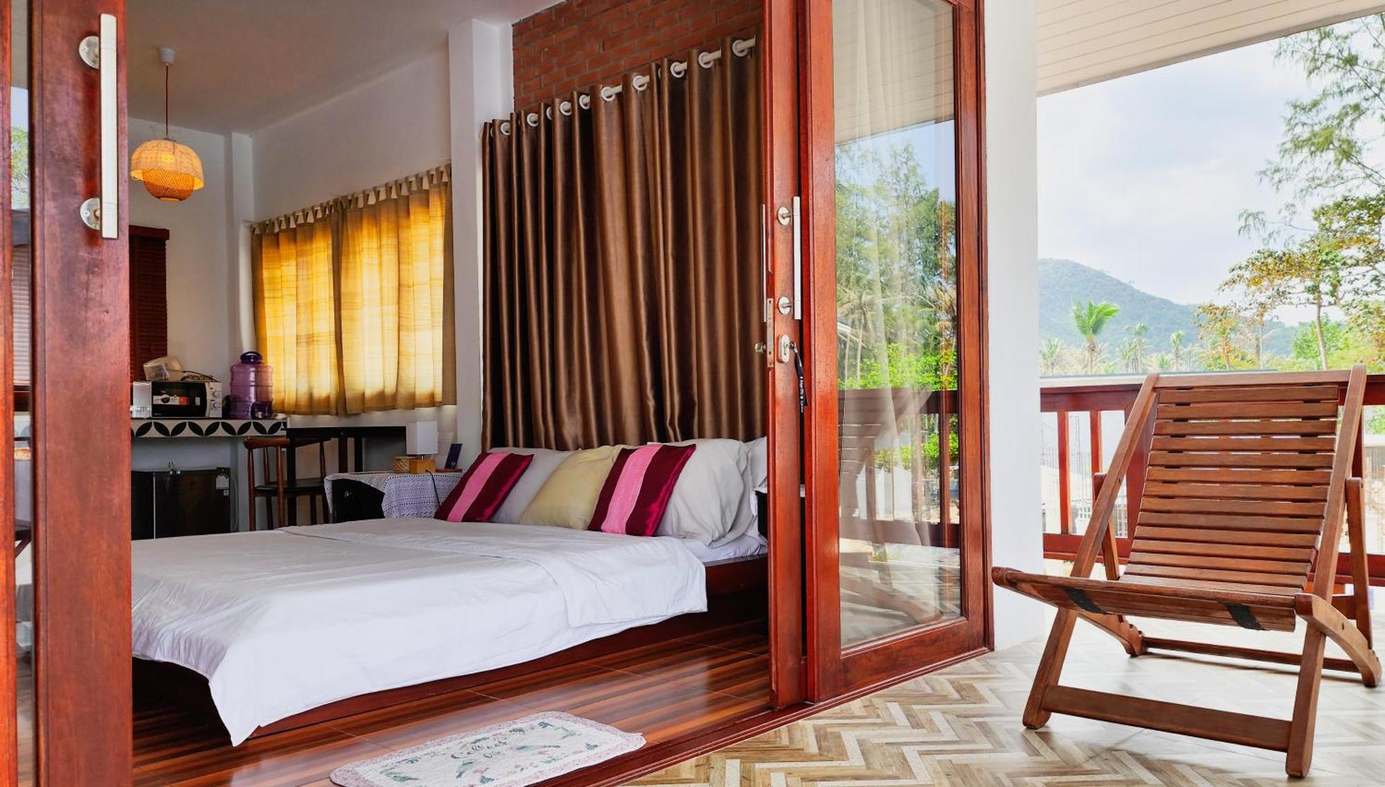 Baan Bhuwann Holiday Apartment Chaloklum Exterior photo