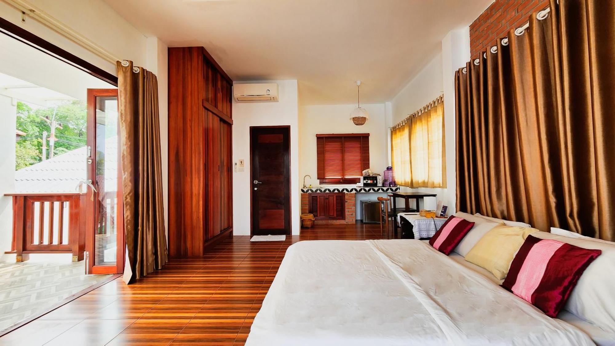 Baan Bhuwann Holiday Apartment Chaloklum Exterior photo